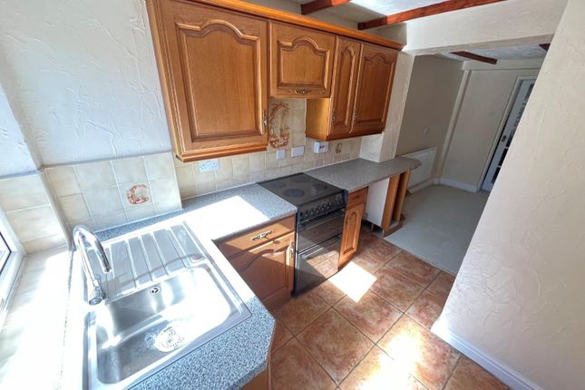 22, Wroot Road, Doncaster photo 2