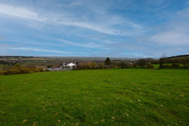 Country house for sale in Crymych