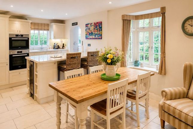 Townshott Cottage, Townshott Close, Great Bookham photo 3