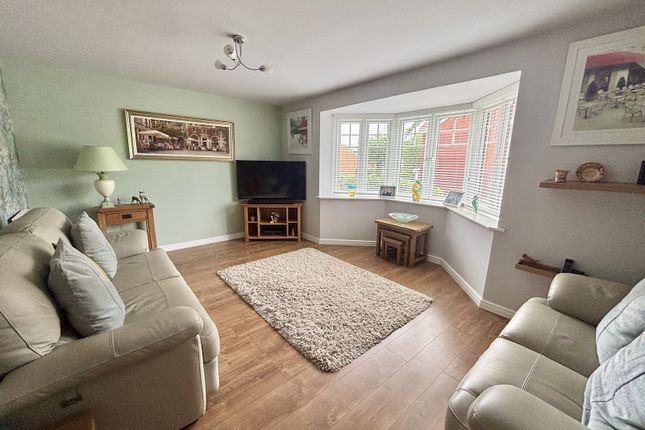28, Parc Gilbertson, Swansea photo 4