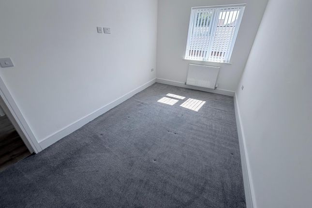 33 Frearson Close, Eastwood, Nottingham photo 3