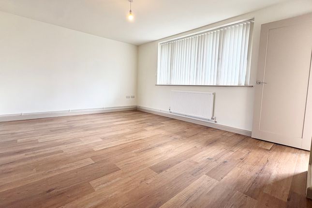 79, Bristol photo 3