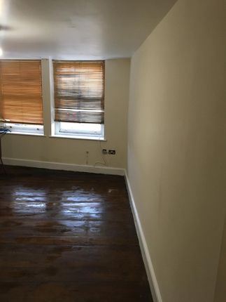 Thumbnail Flat to rent in Cricklewood Broadway, London