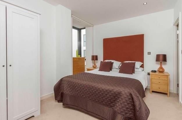 Flt 363 Apt 2 Lattice House, Allie Street, 20 Alie Street, London photo 4