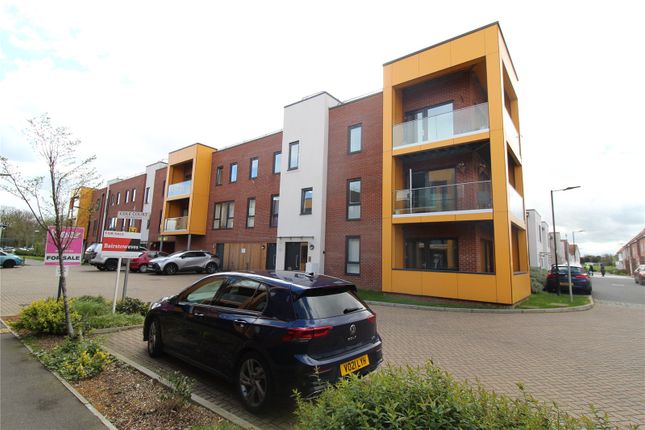 Thumbnail Flat for sale in Cole Avenue, Southend-On-Sea, Essex
