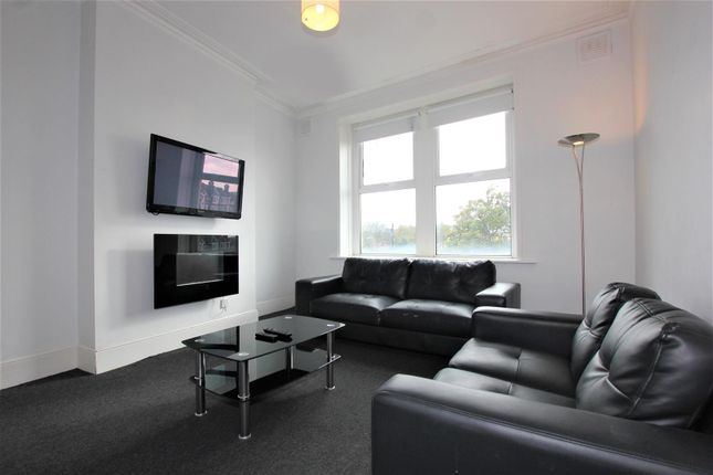 Thumbnail Flat to rent in Athenaeum Place, Muswell Hill