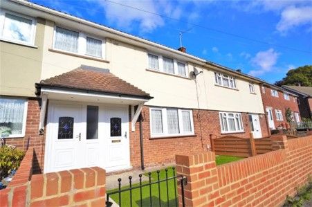 Thumbnail Terraced house to rent in Sycamore Road, Rochester
