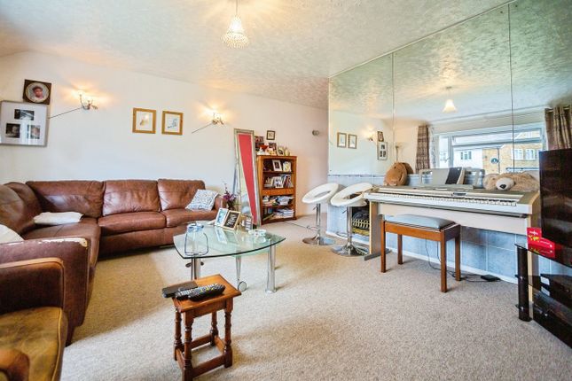 90, Silverhurst Drive, Tonbridge photo 3
