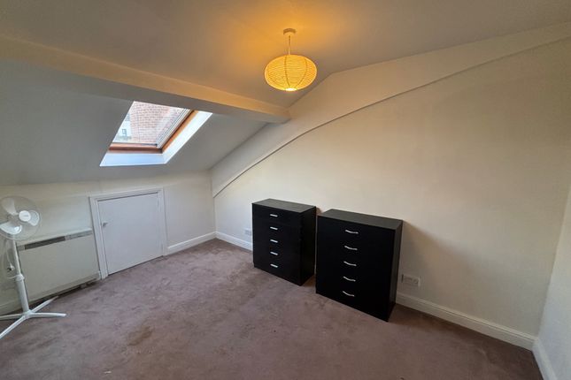 Flat 72, Stockport photo 5