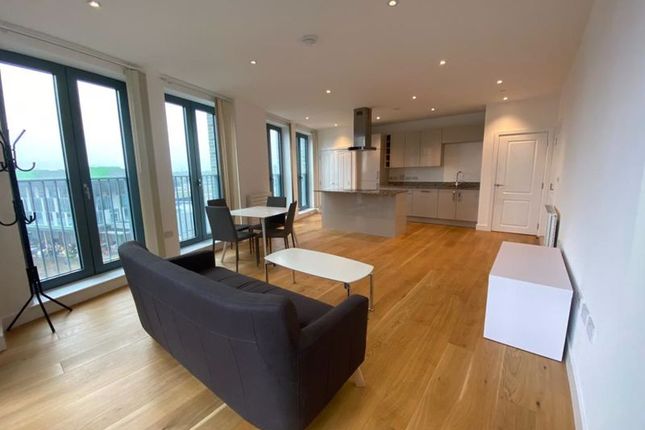 60 Baileys House, Charles Clowes Walk, London photo 3