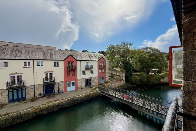 6 Harbour Village, Penryn photo 4