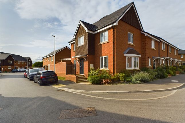 Town house for sale in Honey Bee Street, Calcot, Reading