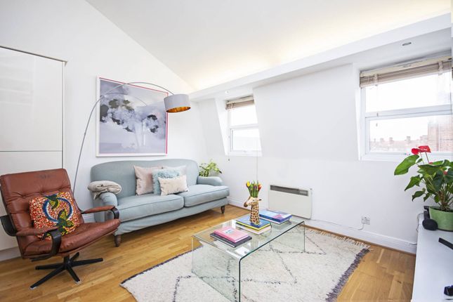 Flat for sale in Clarence Place, Clapton, London