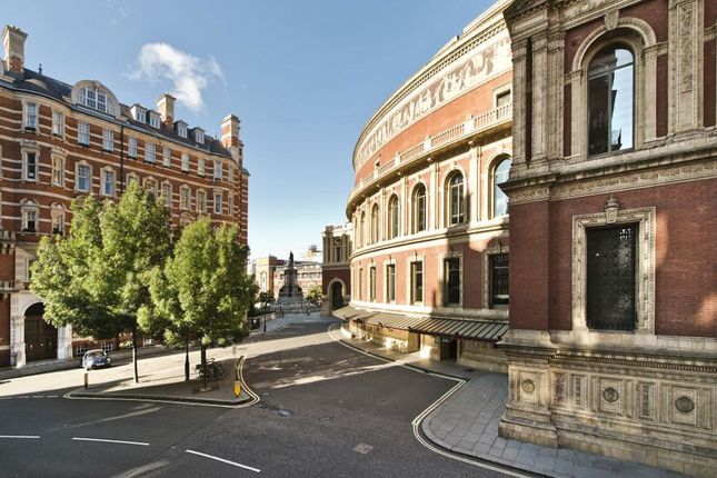 36, Albert Hall Mansions, London photo 5