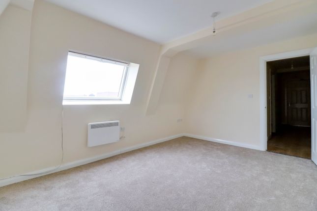 32B, Junction Road, Wigston photo 3