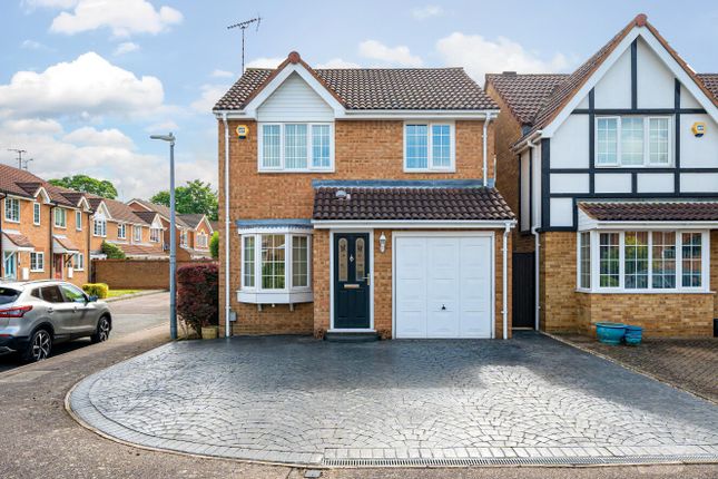 Detached house for sale in Sheriden Close, Dunstable, Bedfordshire