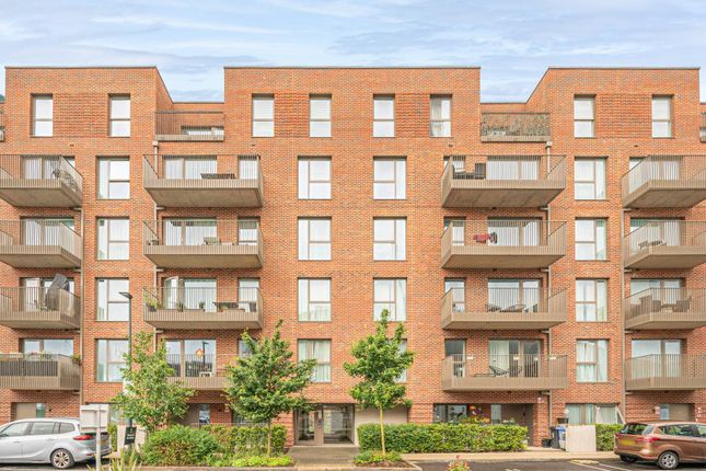 Thumbnail Flat for sale in Hargrave Drive, Harrow