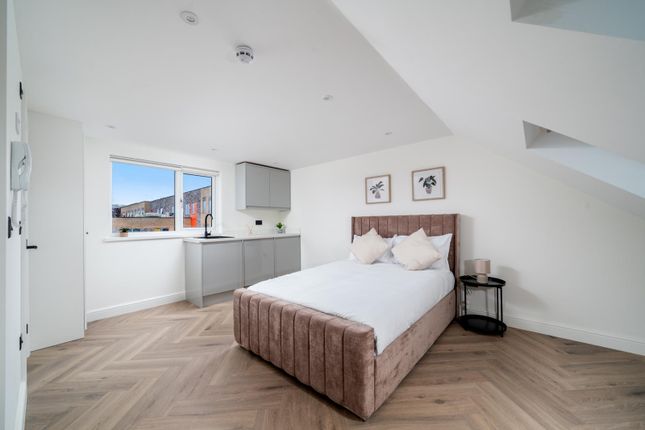 9, Stockport Road, London photo 5