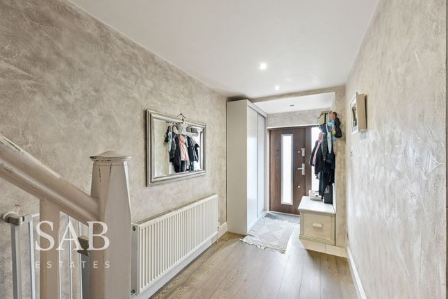 110 Elton Avenue, Greenford photo 4