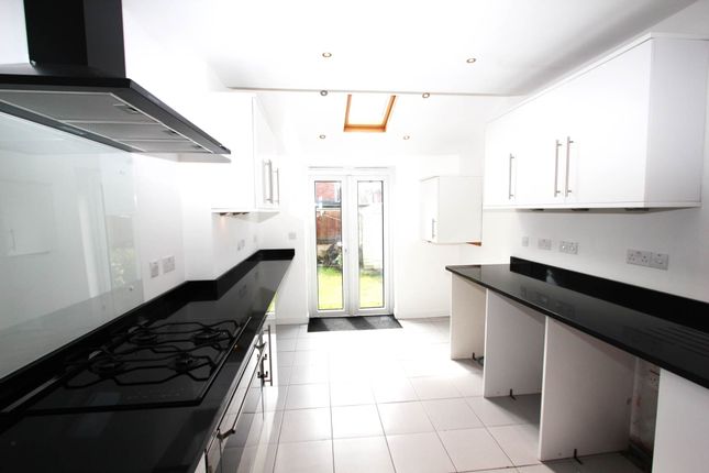 Detached house to rent in Athelstan Road, Worthing