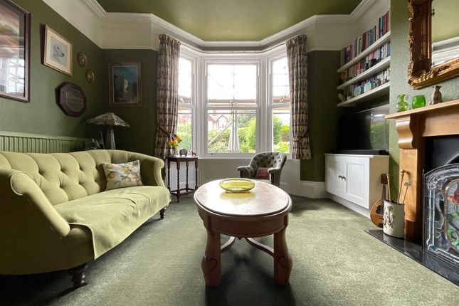 31 Manor Road, Scarborough photo 4