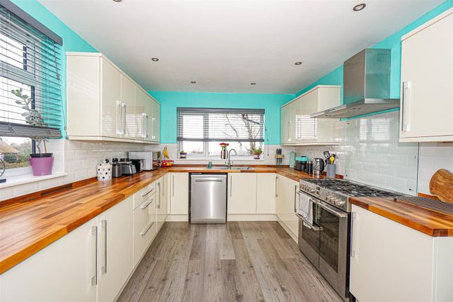 1, Kildare Close, Hastings photo 4