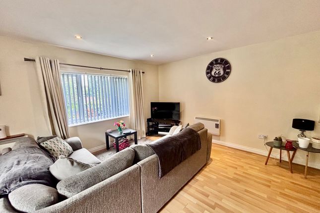 Apt 8, Middlesbrough photo 3