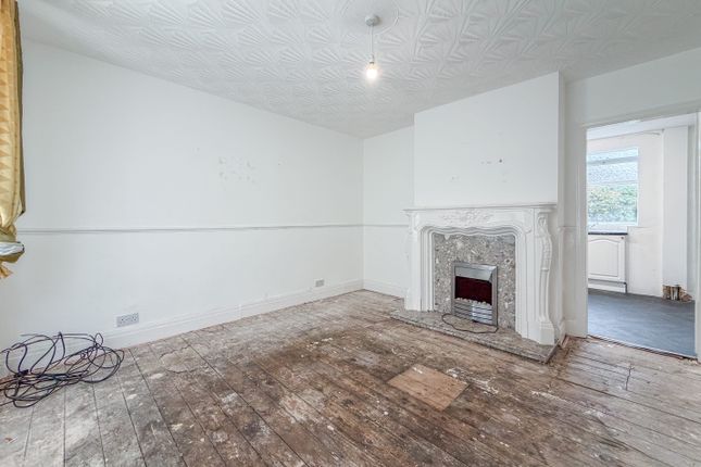 Waverley Crescent, Droylsden photo 4