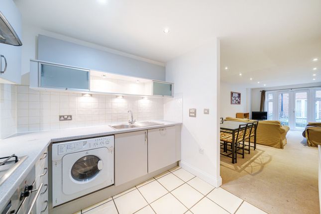 Flat 2, The Picture House,, Cheapside, Berkshire photo 4
