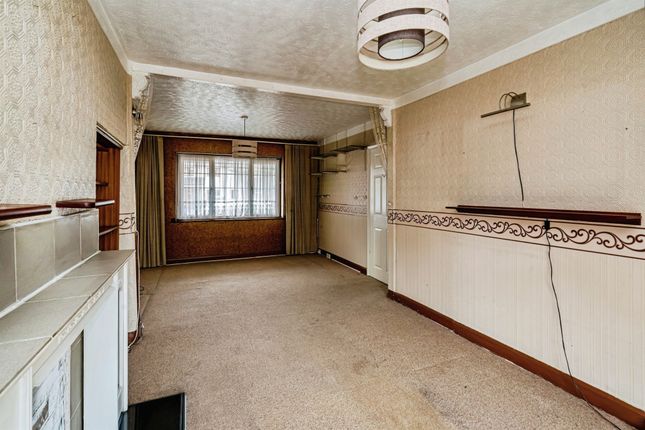 47, Broadmark Road, Slough photo 2