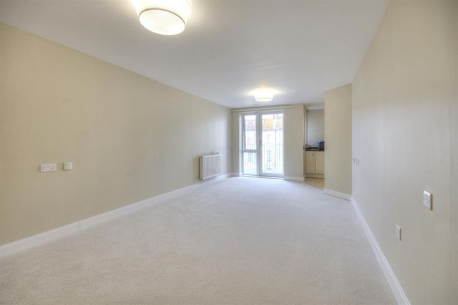 26 Tudor Rose Court, South Parade, Southsea photo 3