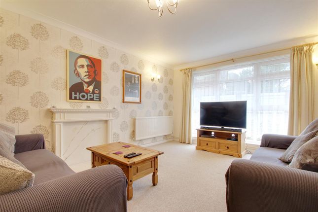 Flat for sale in Richmond Road, Worthing