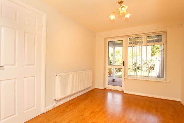 8, Cardigan Close, Ton-Teg photo 4