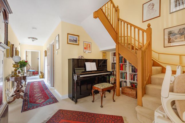 2, Old Farm Court, Toft photo 3
