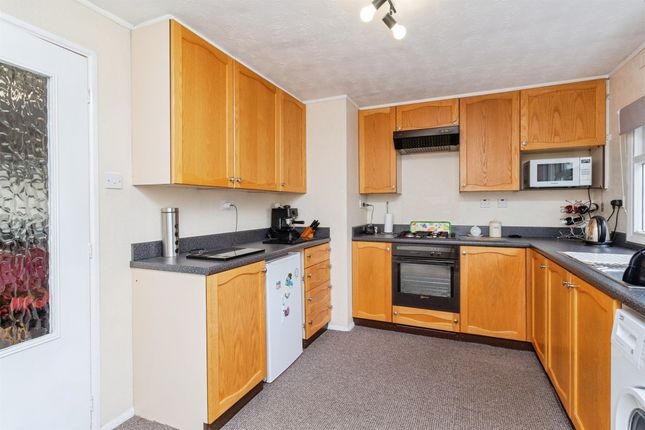 31, Lodgefield Park, Stafford photo 4