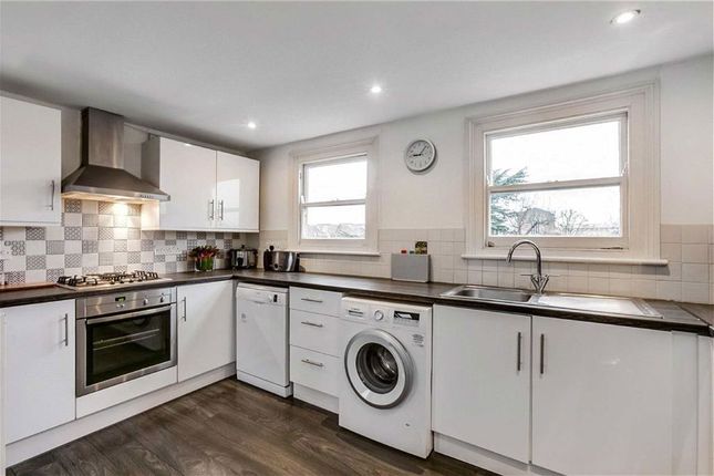 Flat 2, 11, Sedgeford Road, London photo 3