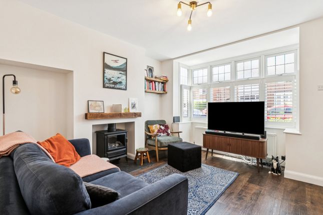 21 Conquest Close, Hitchin, Hertfordshire photo 4