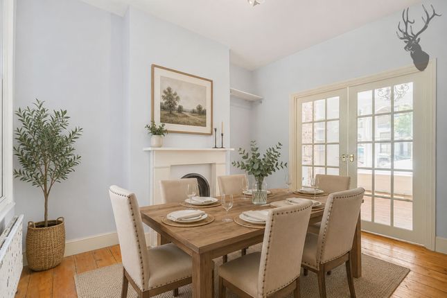 39 Ropery Street, London photo 4