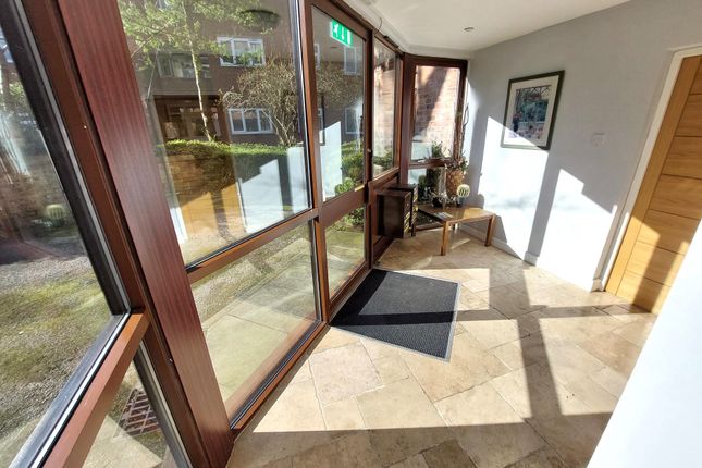 Flat 2, Oakleigh, Prestwich, Manchester photo 3