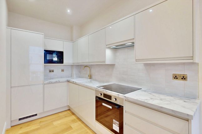 2-bed flat on Flat 3, 16, Monmouth Road, London, £1,100,000