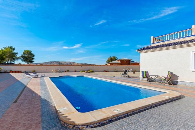 Villa for sale in Almoradi, Alicante, Spain