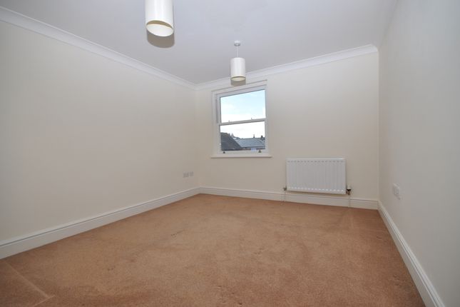 Flat to rent in Charles Street, Herne Bay