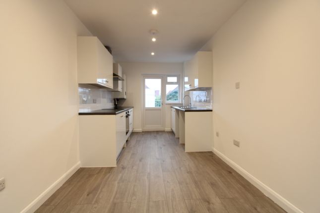 Thumbnail Duplex to rent in Hawkhurst Way, New Malden