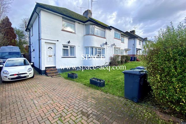 Thumbnail Flat for sale in Westmere Drive, Mill Hill, London