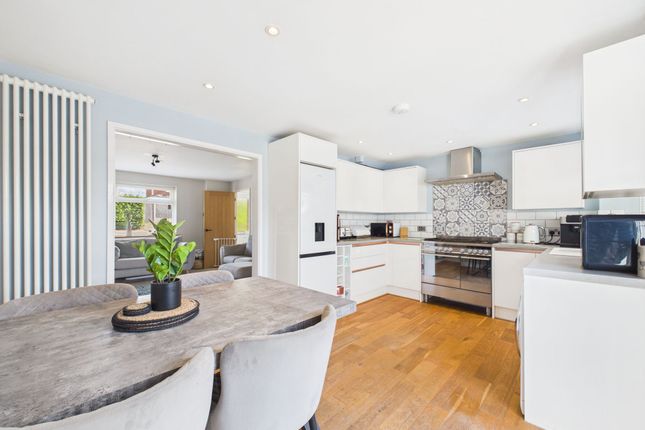 13 Graveney Gardens, Nottingham photo 3