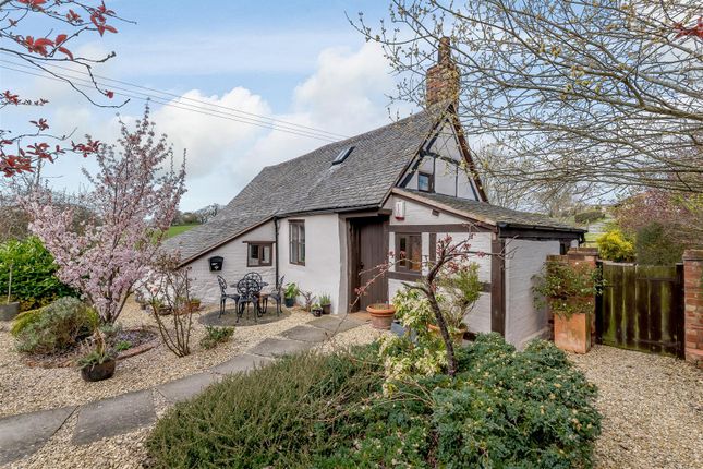 3 Bed Detached House For Sale In Crofters Cottage Westbury