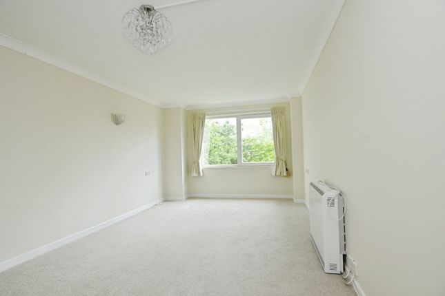 Flat 23, Homehurst House,, Sawyers Hall Lane, Essex photo 3