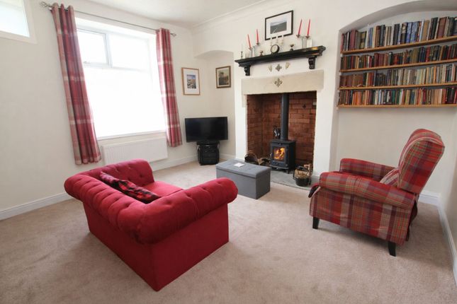 16 King Street, Todmorden photo 2