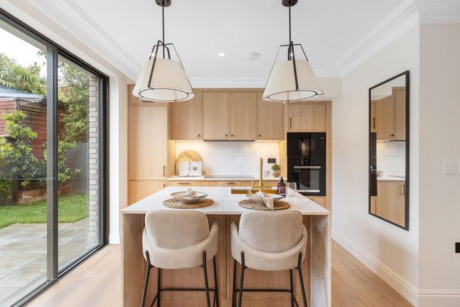 6 Clubhouse Residency, Craven Road, London photo 3