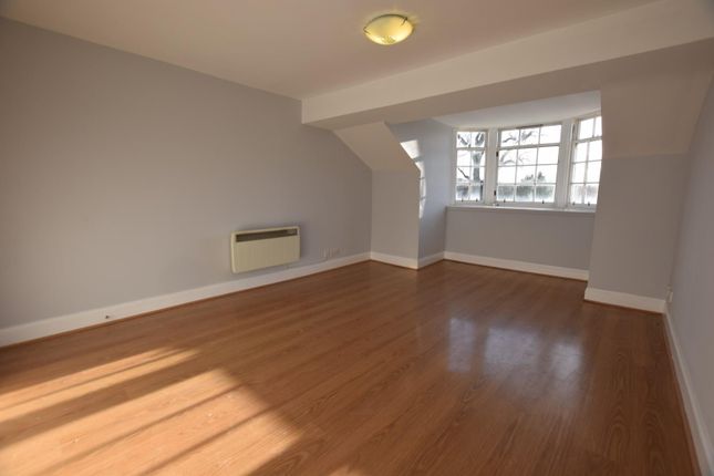 Flat 3, 11 Marshall Place photo 4